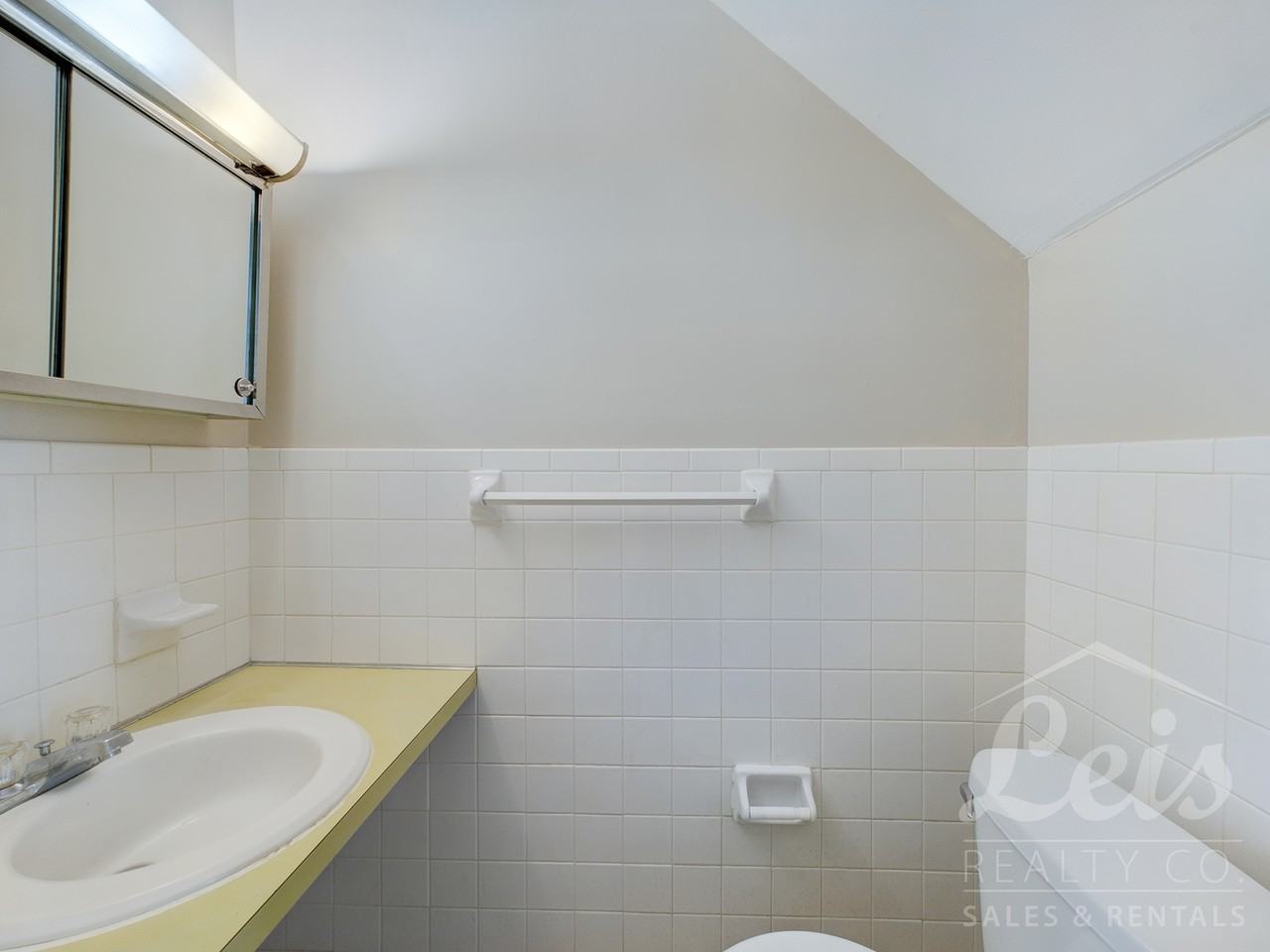 1365 Chippewa Dr #7 - Photo 3 of 16