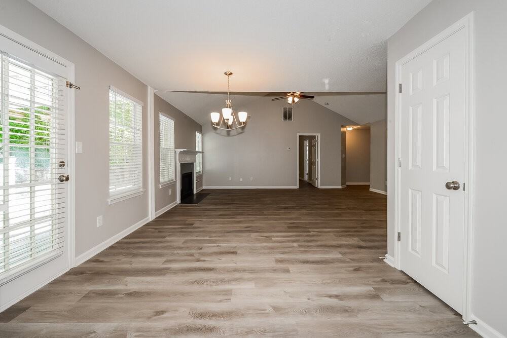 2860 Highland Hill Pkwy - Photo 5 of 16