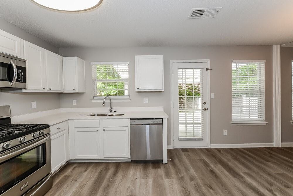 2860 Highland Hill Pkwy - Photo 6 of 16