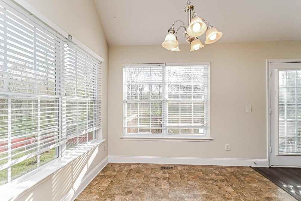 1565 Bridgecrest Dr - Photo 7 of 17
