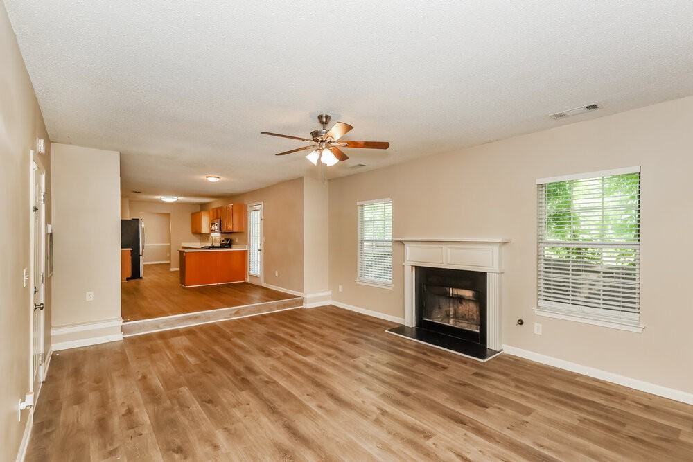 2016 Smithfield Ave - Photo 4 of 17