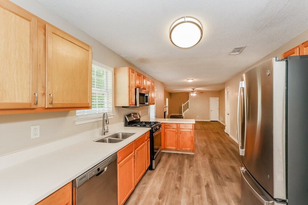 2016 Smithfield Ave - Photo 7 of 17
