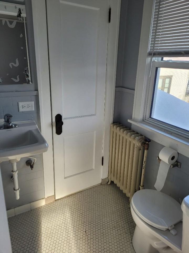302 N 5th Ave - Photo 3 of 9