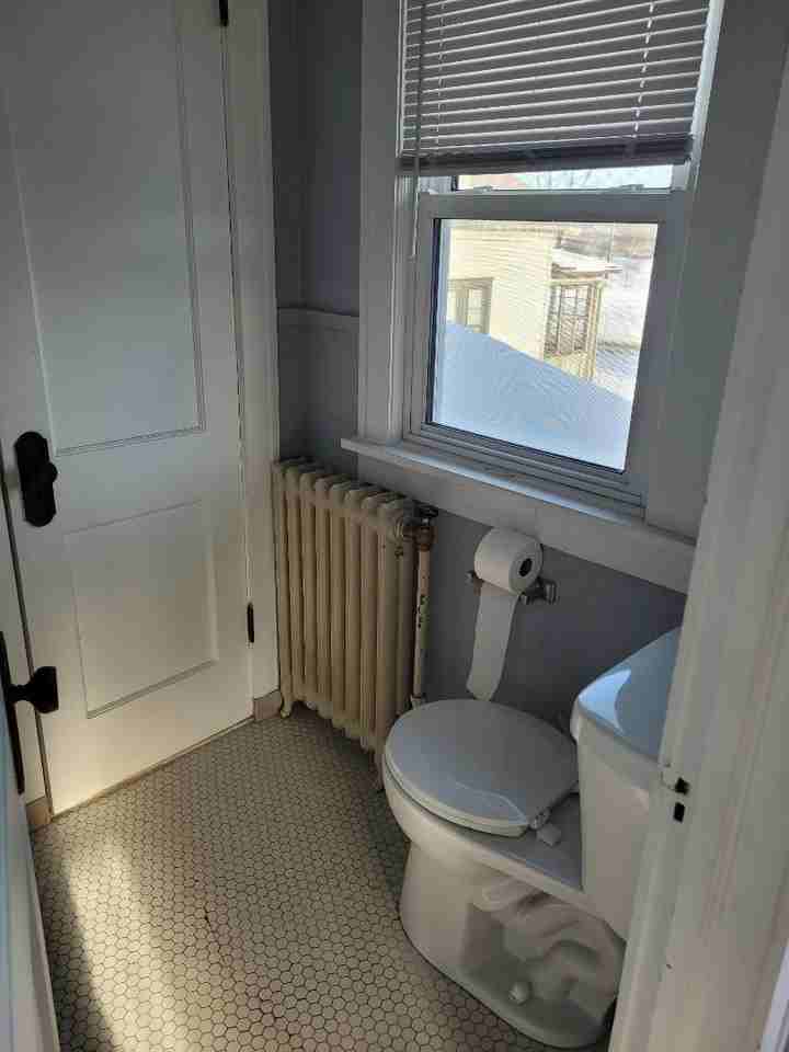 302 N 5th Ave - Photo 5 of 9