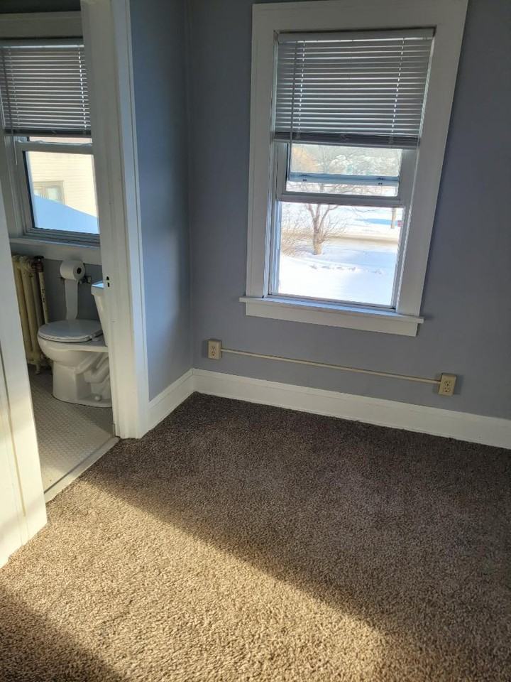 302 N 5th Ave - Photo 6 of 9