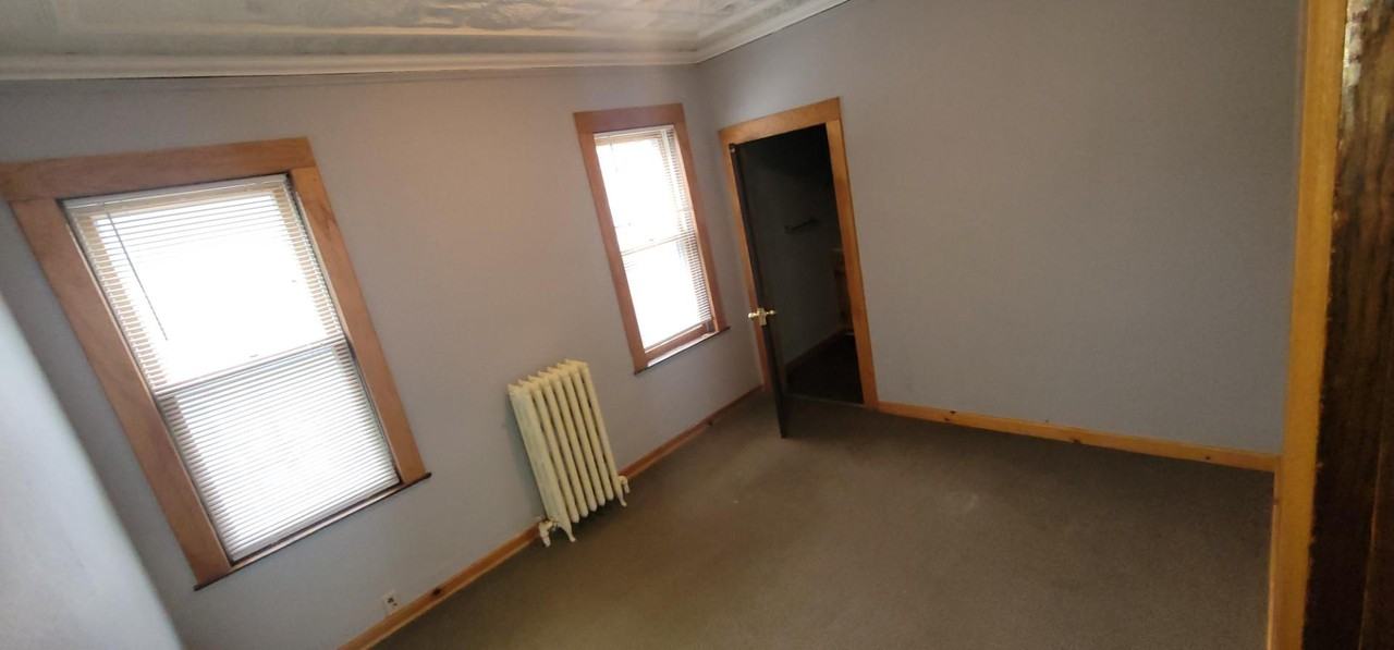 725 N 9th Ave E - Photo 5 of 16