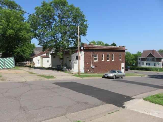 901 E 7th St - Photo 7 of 16