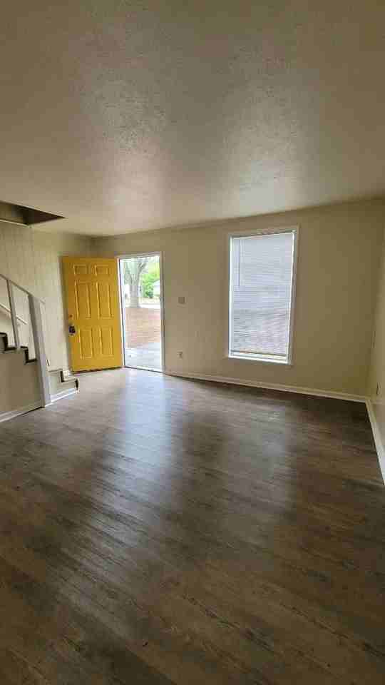 1505 W Highland Ave - Photo 3 of 10