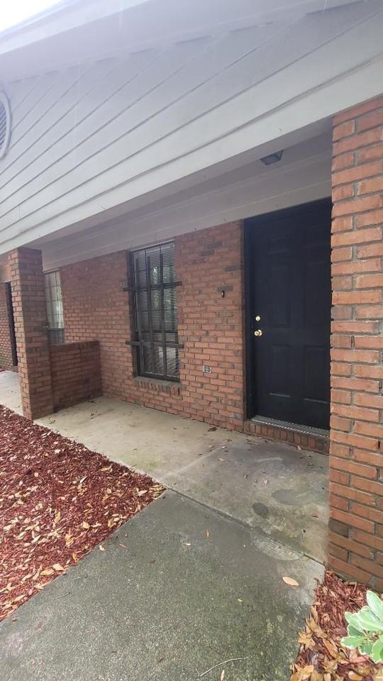226 N Mock Rd - Photo 2 of 11