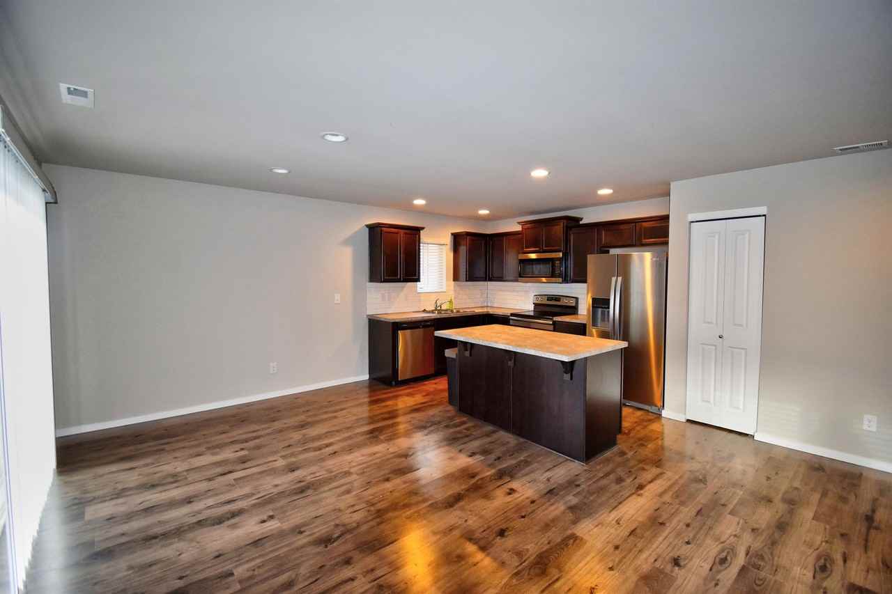 6923 Sweetgum Ave Ne #1 - Photo 6 of 28
