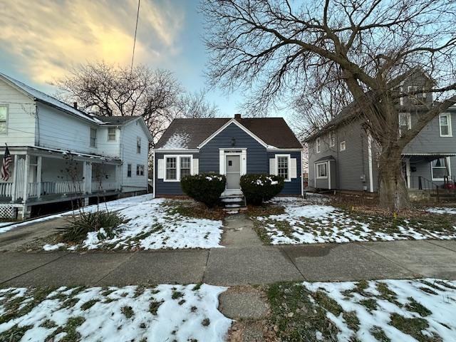 2411 N Dechman Ave - Photo 2 of 2