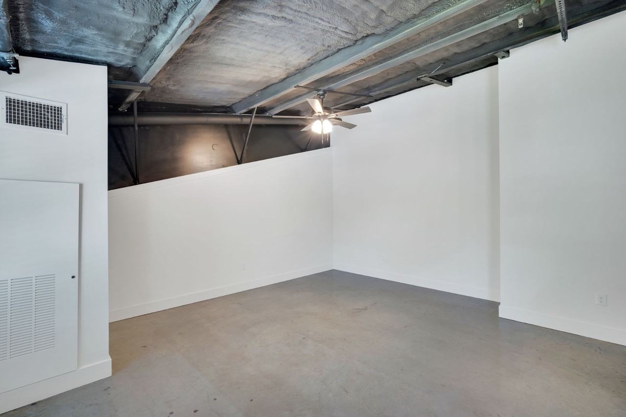 Lawson - Apartments - Photo 5 of 10
