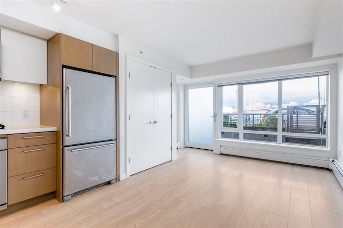 382 East 1st Ave - Photo 5 of 40