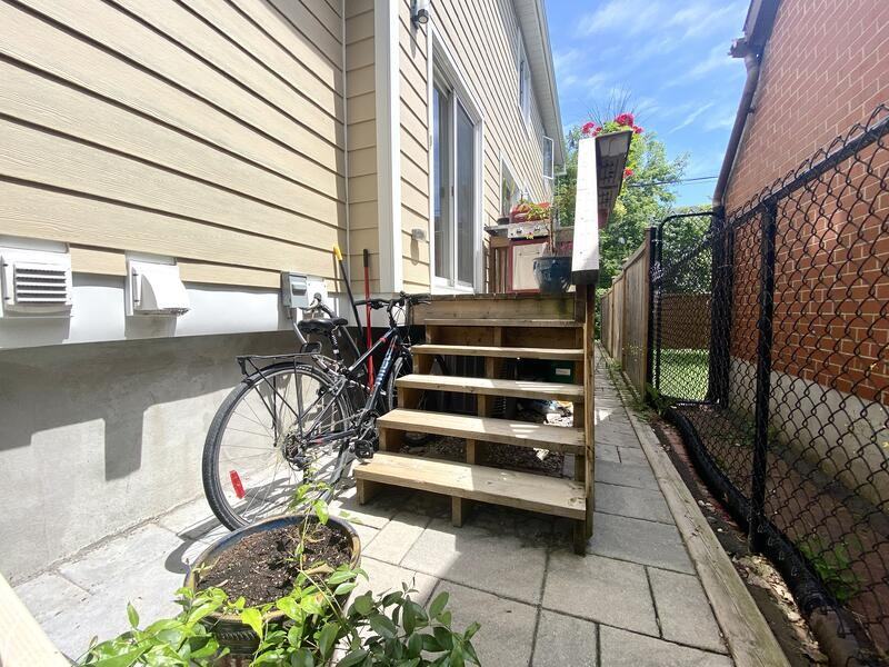 7 Bertrand St - Photo 4 of 14