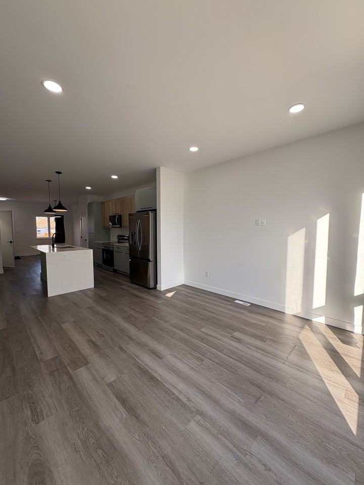 373 Bowman Ave - Photo 4 of 14
