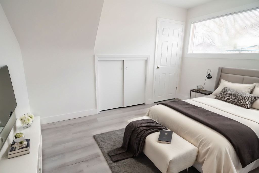 32 Hughes Ave - Photo 6 of 9