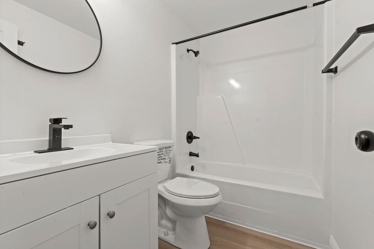 2 Bedroom/1 Bathroom Move - Photo 5 of 17