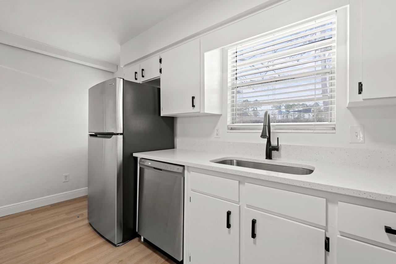 2 Bedroom/1 Bathroom Move - Photo 2 of 17