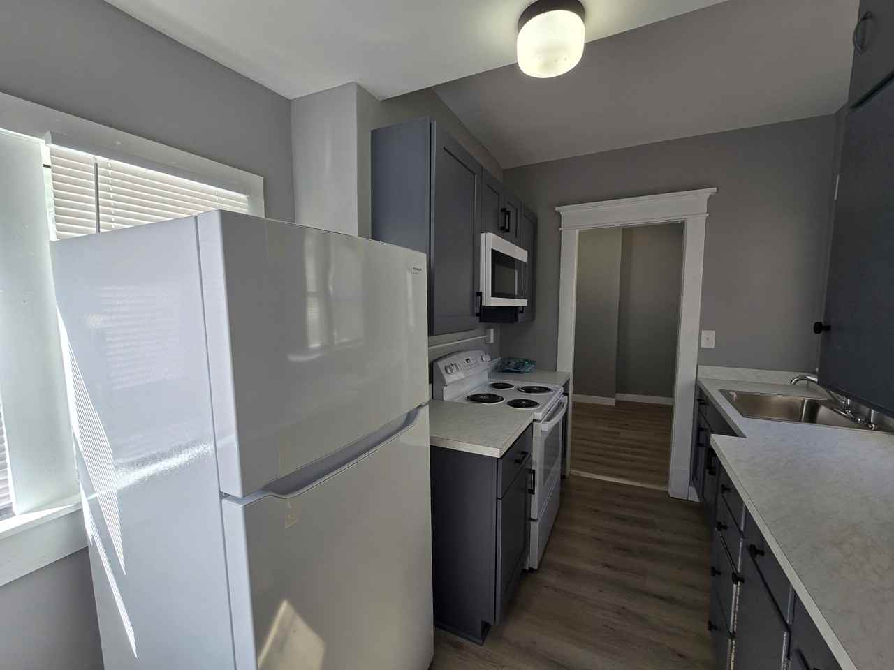 733 Baltimore St #1 - Photo 3 of 19