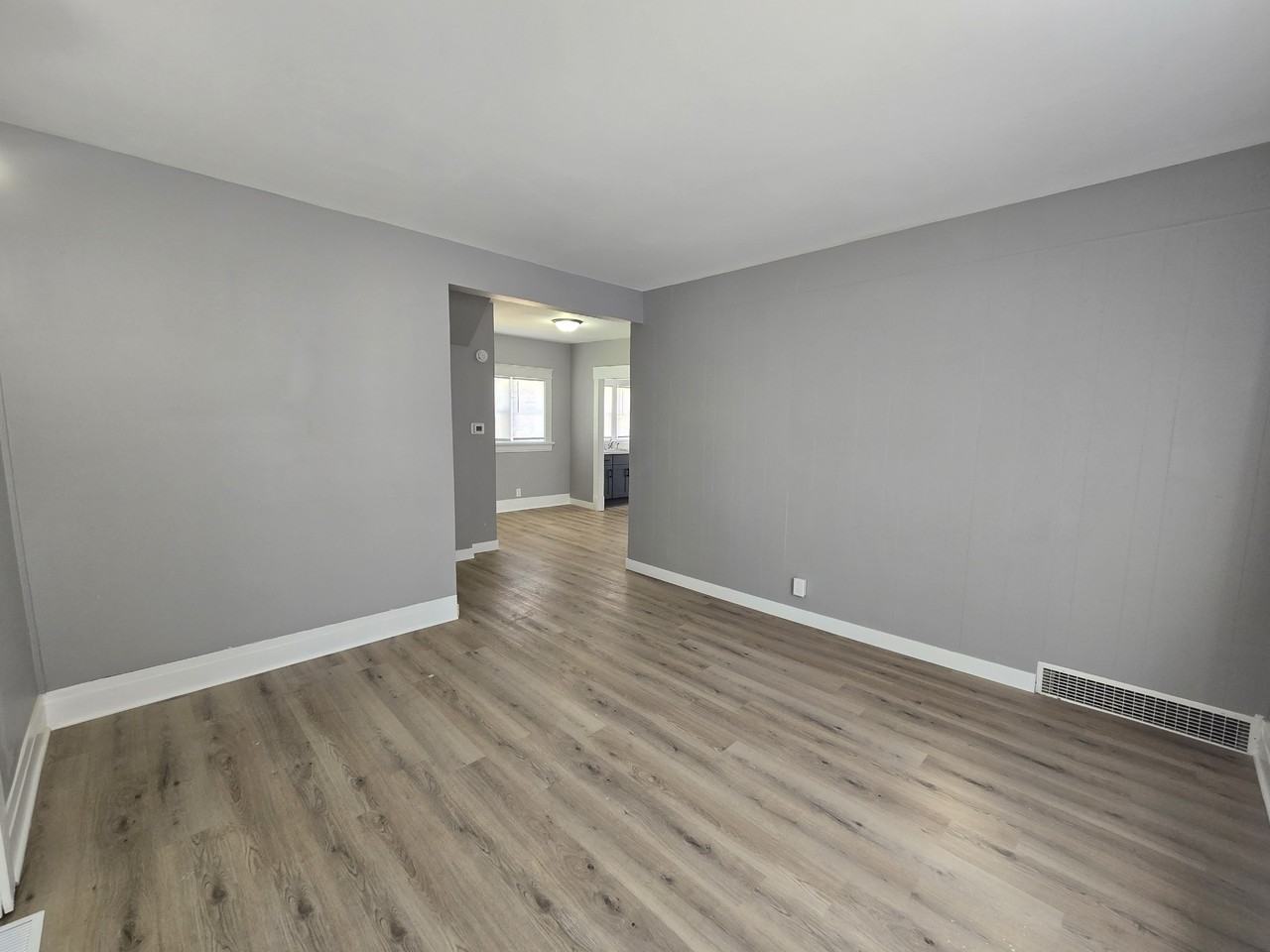 733 Baltimore St #1 - Photo 7 of 19