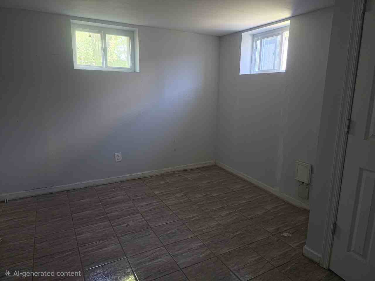 2317 Roslyn Ave #1 - Photo 3 of 9