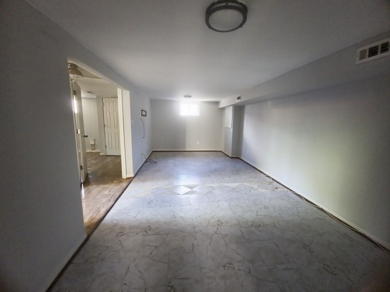 2317 Roslyn Ave #1 - Photo 4 of 9