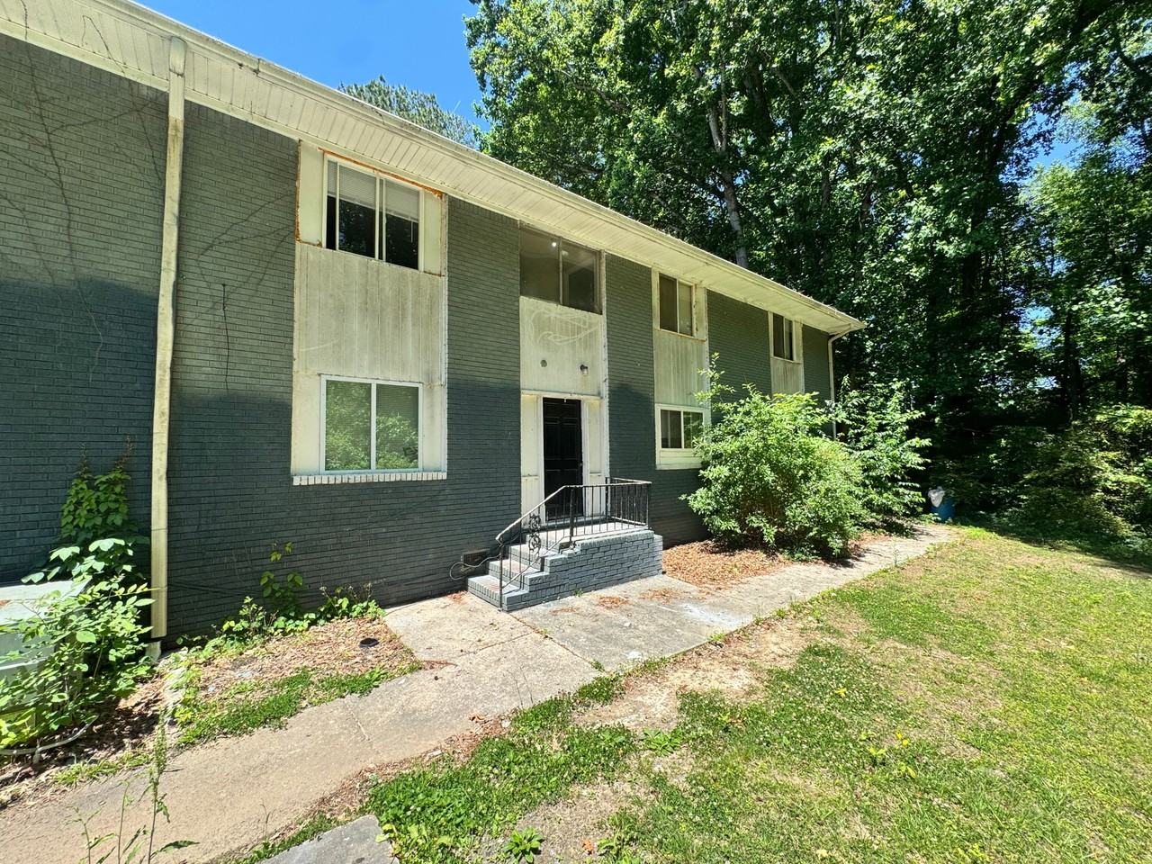 609 Allen Dr - Photo 3 of 15