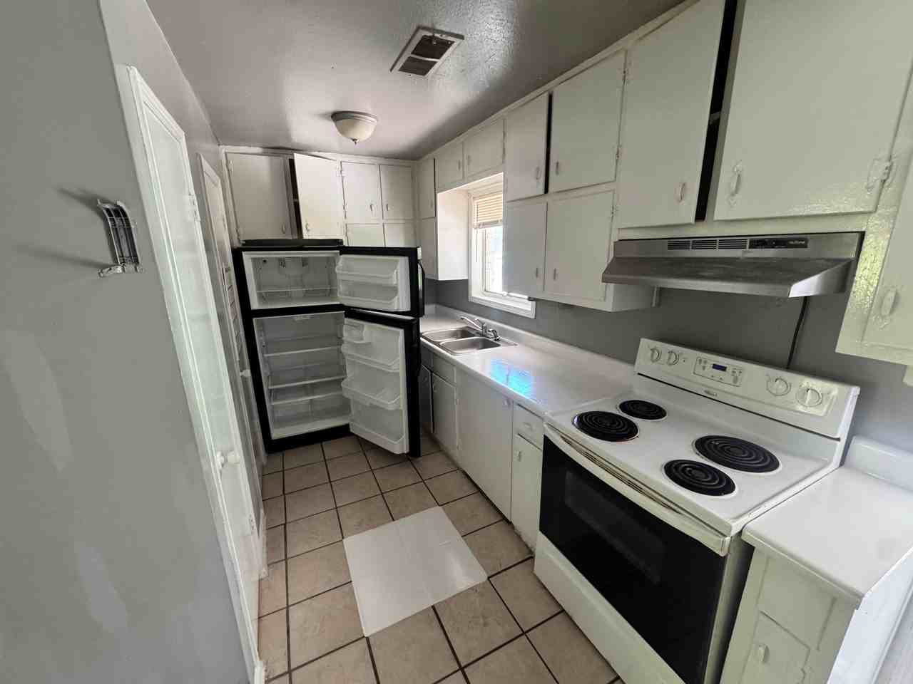 609 Allen Dr - Photo 6 of 15