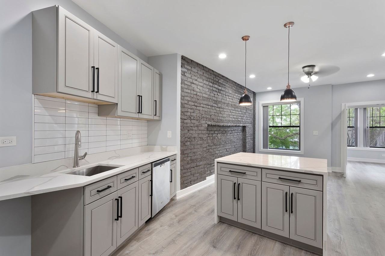 7642-48 N Eastlake Terrace - Photo 2 of 17