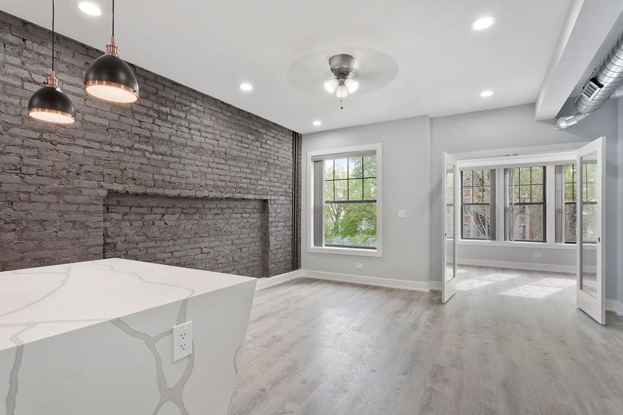 7642-48 N Eastlake Terrace - Photo 3 of 17