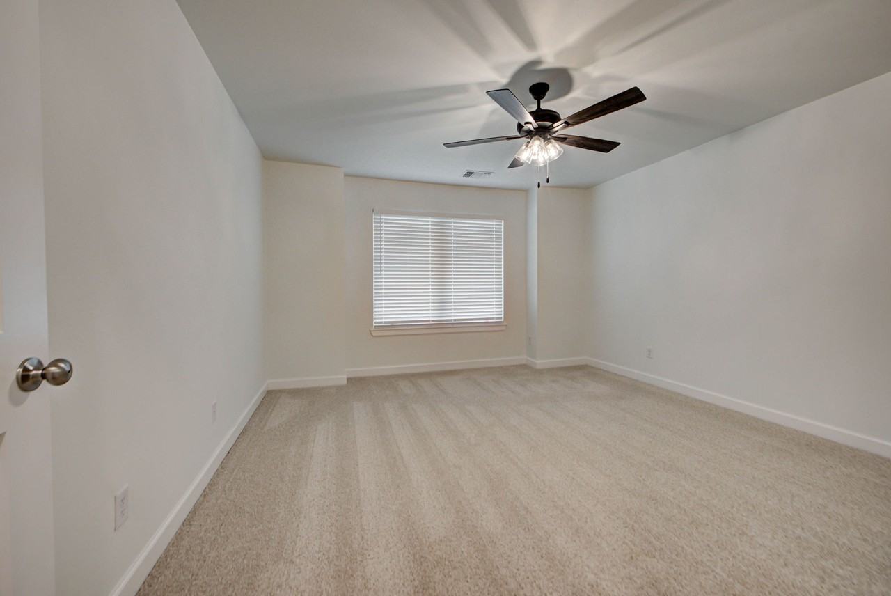 20150 Park Ln #1 - Photo 4 of 15