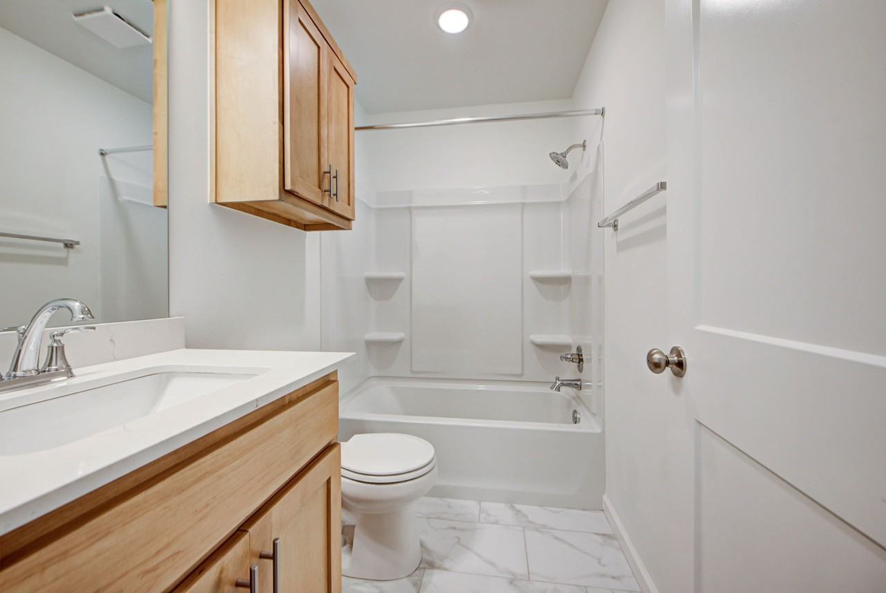 20150 Park Ln #1 - Photo 7 of 15