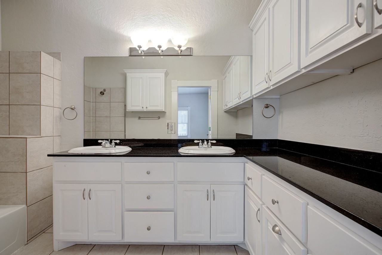 1005 Classen Blvd #1 - Photo 6 of 10