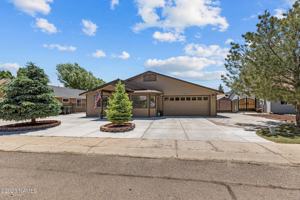 featured image of 1061 W Morse Ave #1