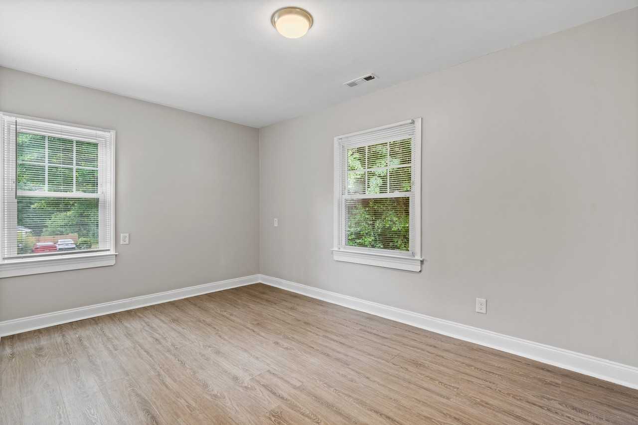 2805 Mccombs St #1 - Photo 6 of 13