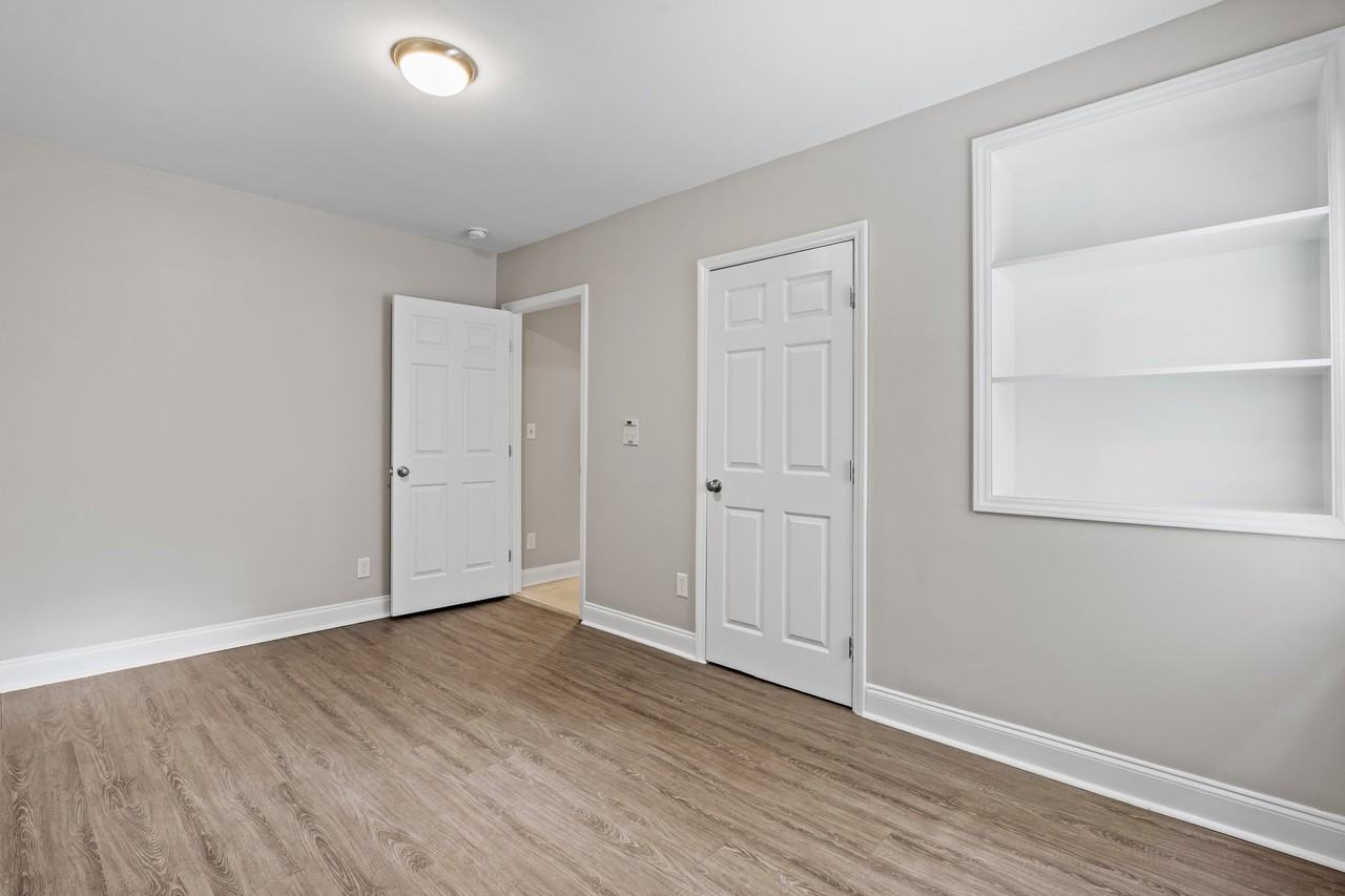 2805 Mccombs St #1 - Photo 7 of 13