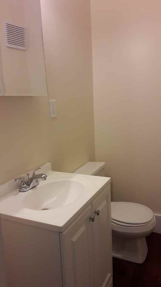 310 7th St - Photo 3 of 8