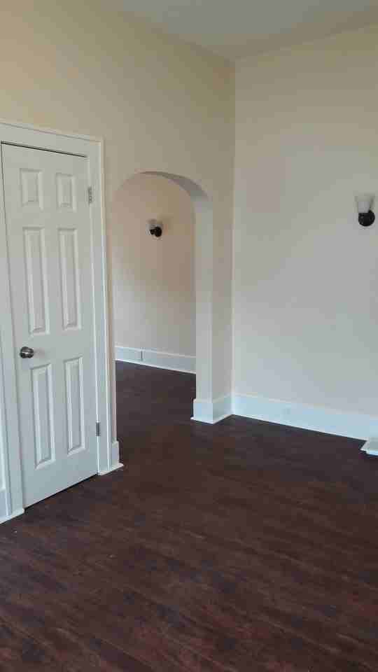 310 7th St - Photo 5 of 8