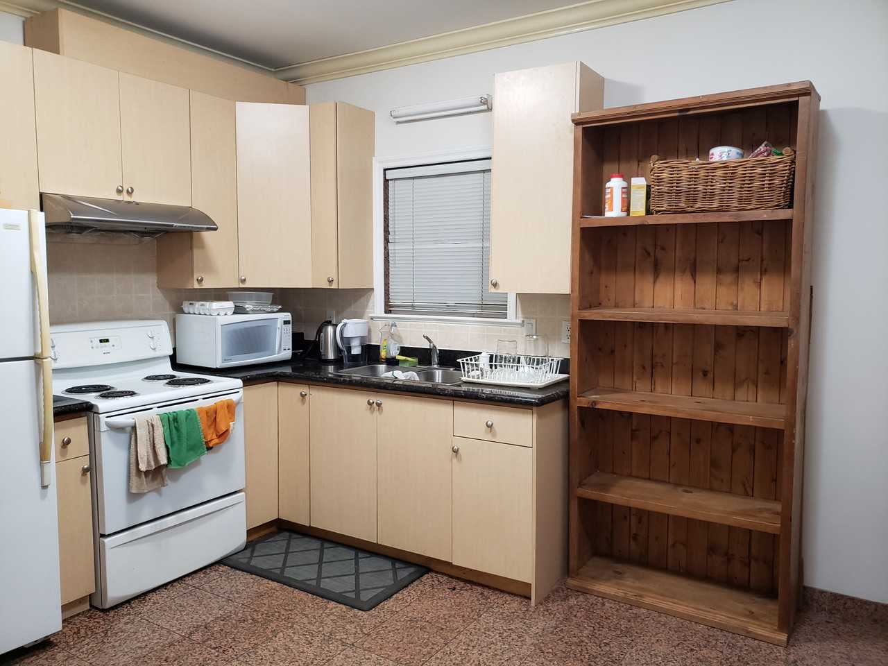5147 Killarney St - Photo 3 of 8