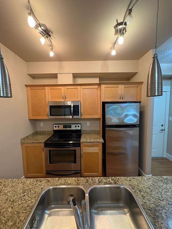 630 Speed Ave #204 - Photo 2 of 11