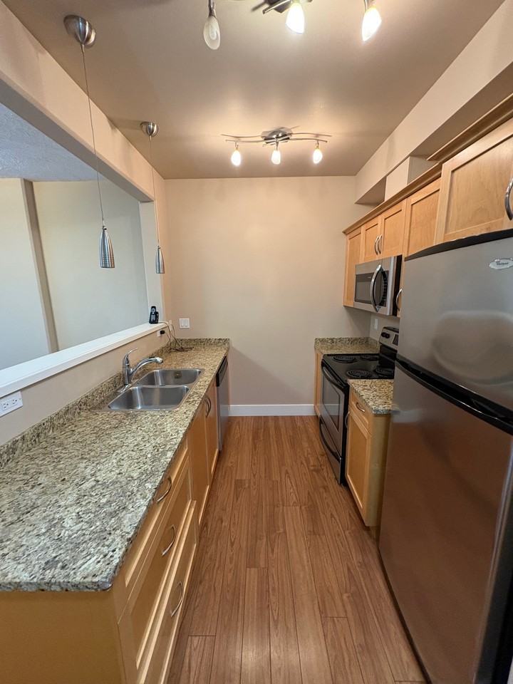 630 Speed Ave #204 - Photo 3 of 11