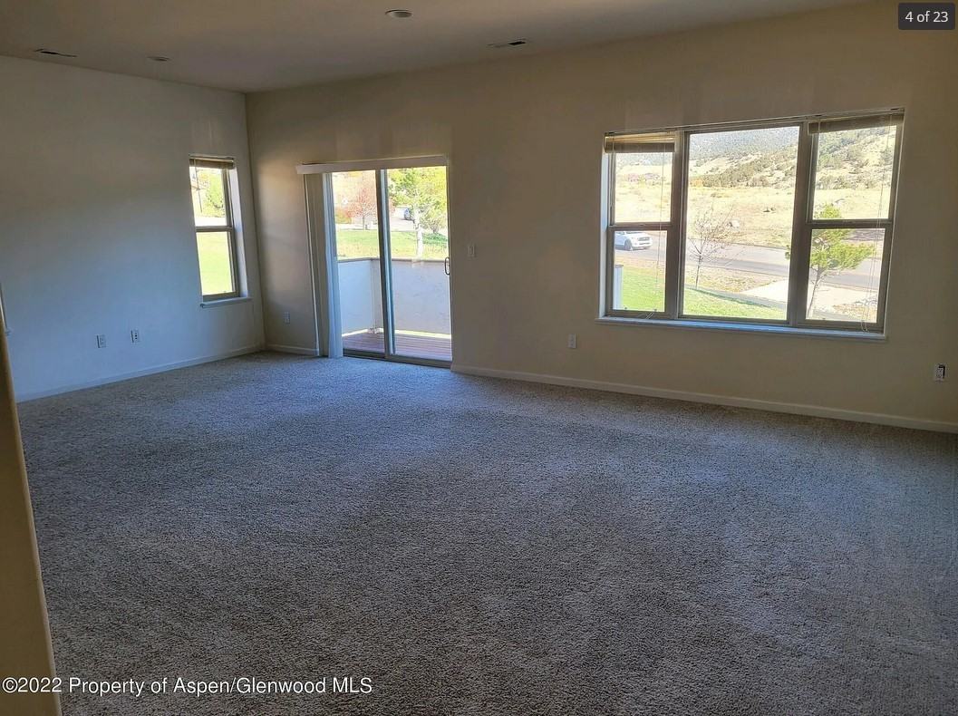 108 Castle Ridge Dr #1 - Photo 4 of 9