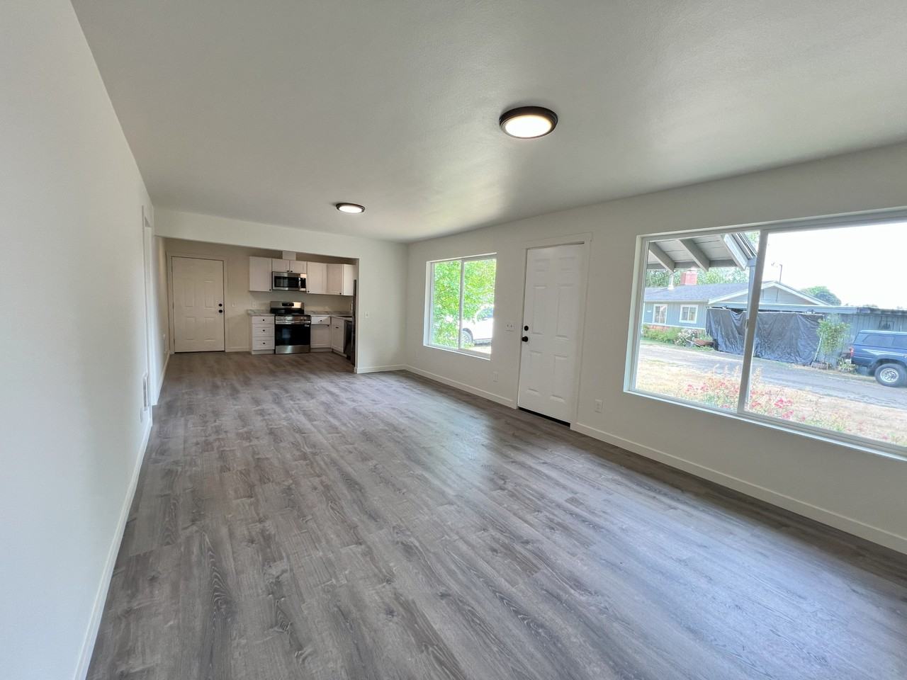 34213 Riverside Dr Sw #34213 - Photo 3 of 13