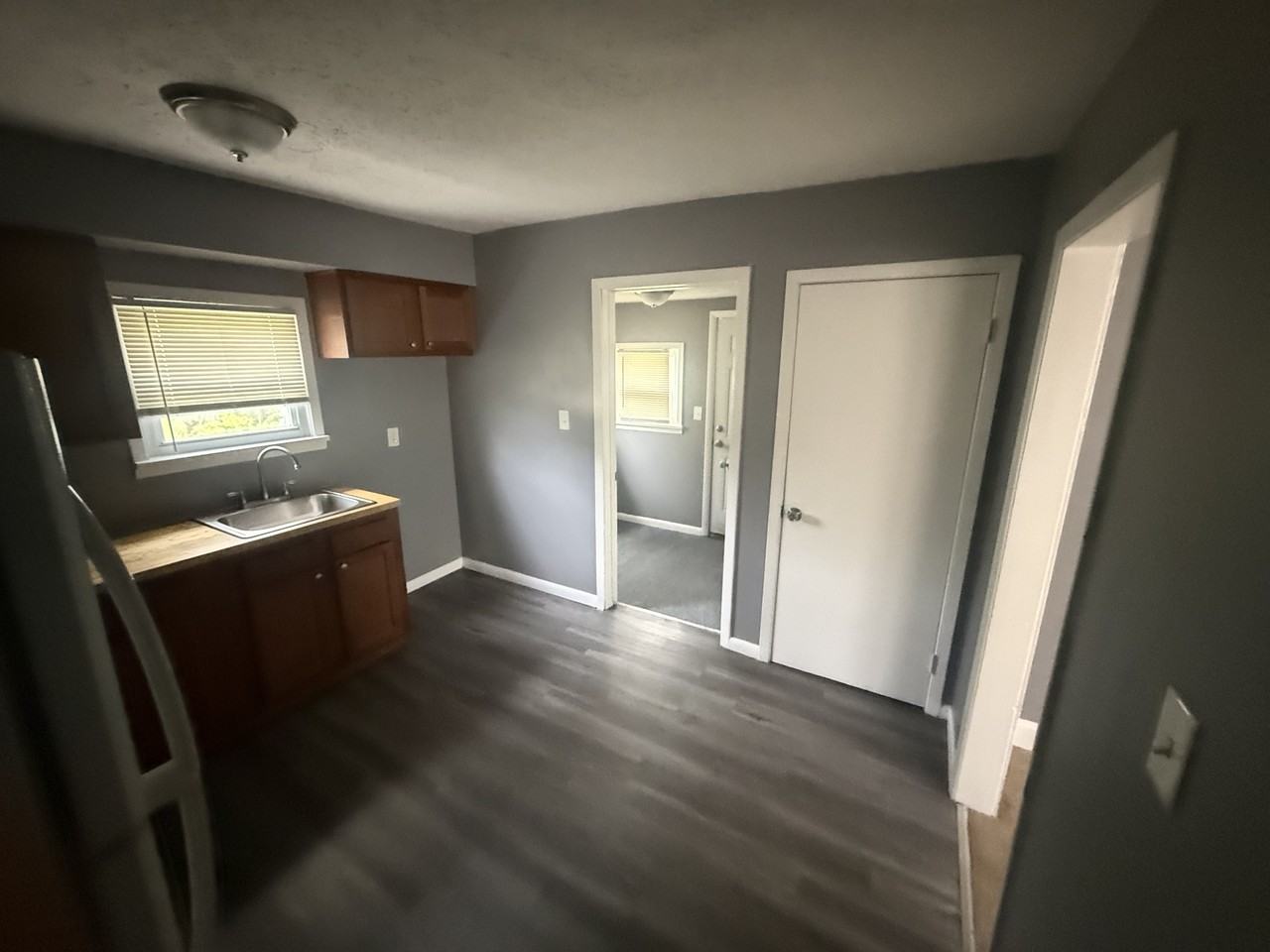 10409 Nelson Ave #1 - Photo 3 of 20