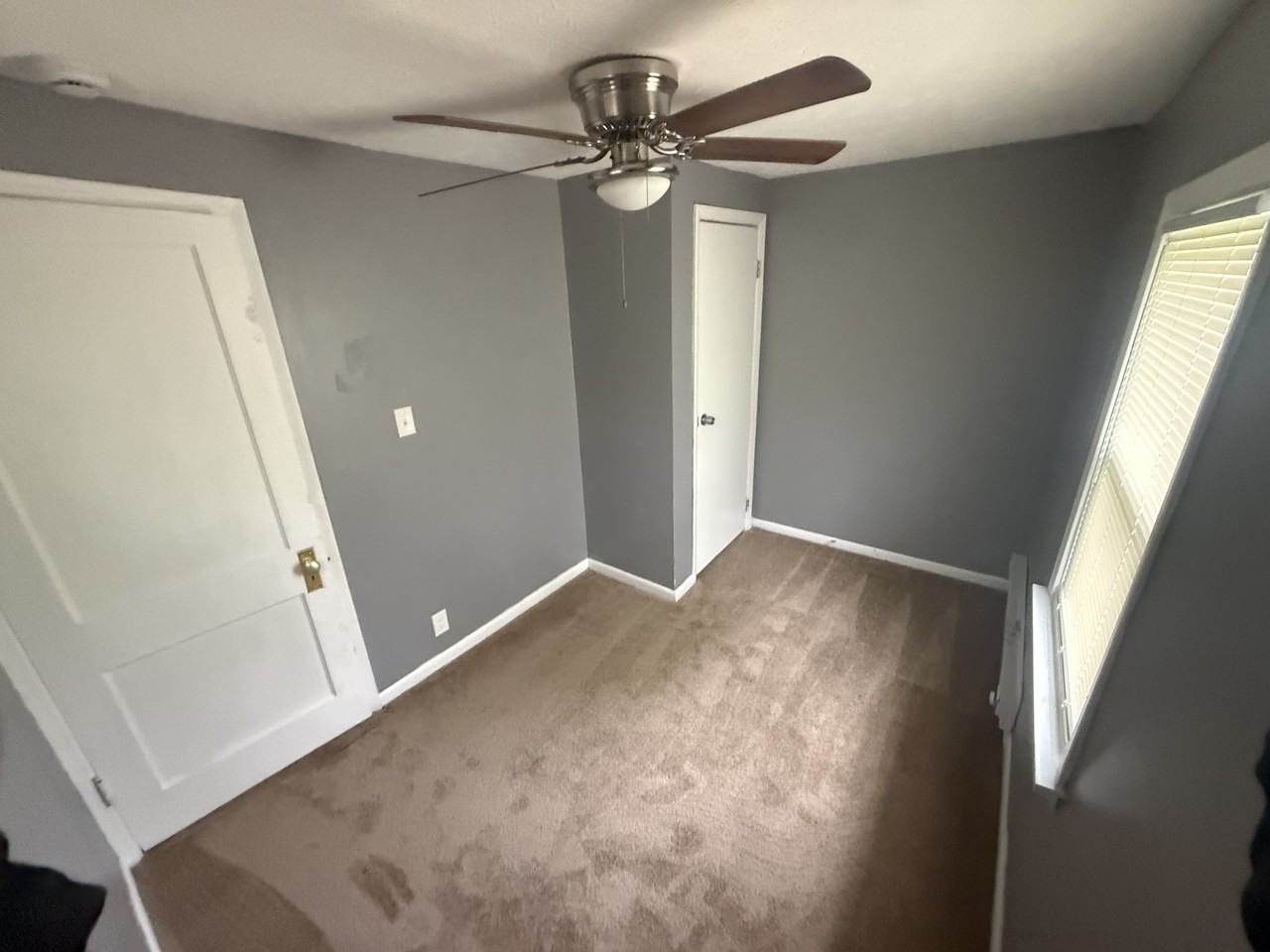 10409 Nelson Ave #1 - Photo 7 of 20