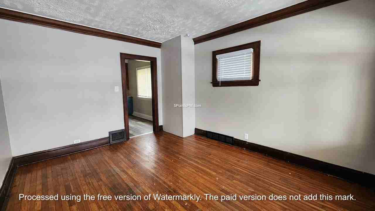 2797 E 125th St #1 - Photo 7 of 9