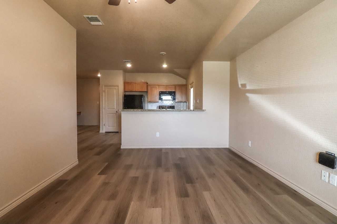 6203 Twistleaf Lane - B #B - Photo 4 of 34