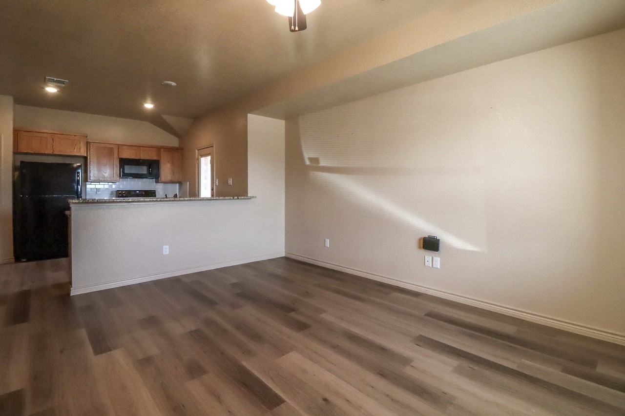 6203 Twistleaf Lane - B #B - Photo 5 of 34