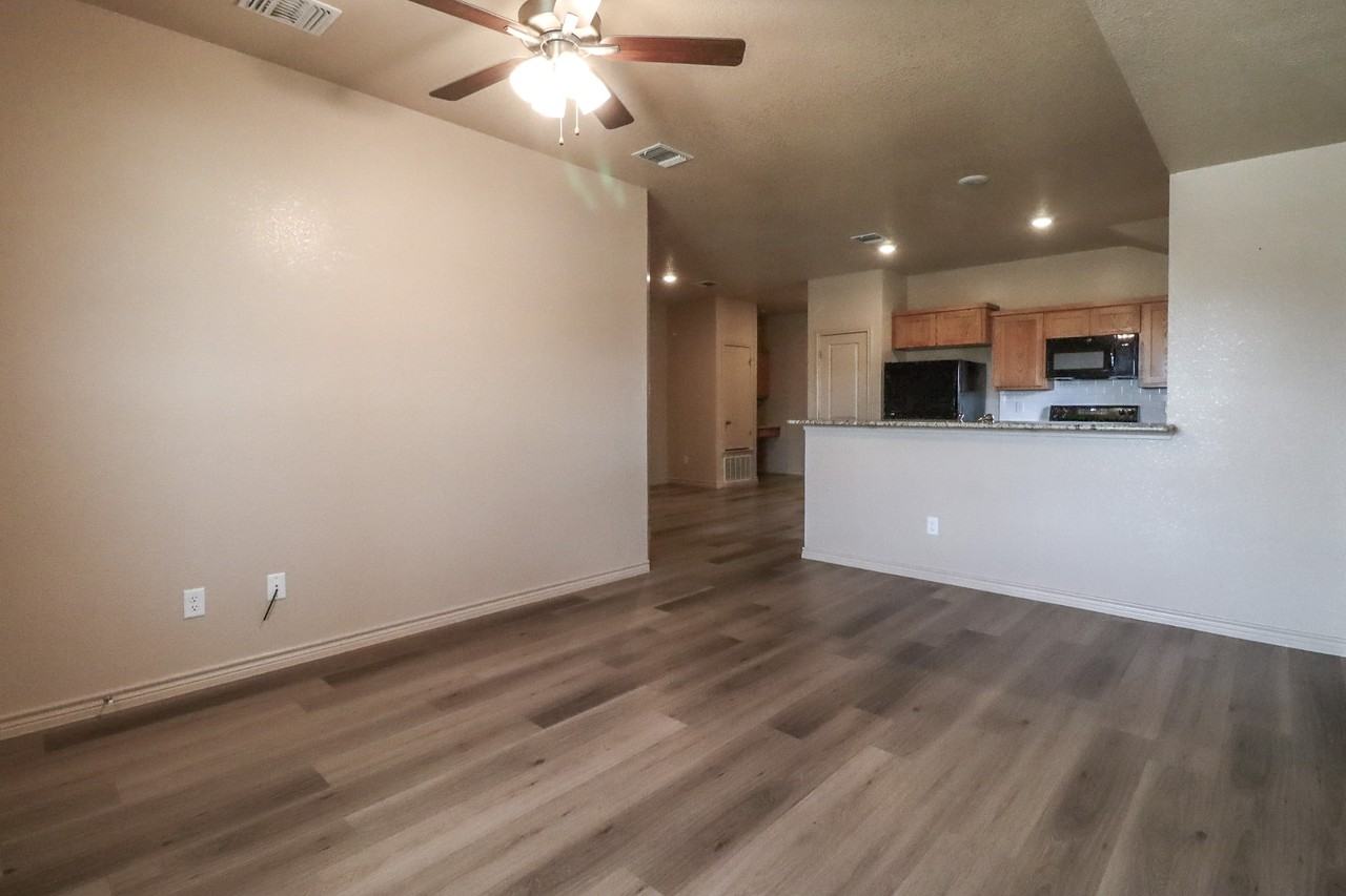 6203 Twistleaf Lane - B #B - Photo 6 of 34