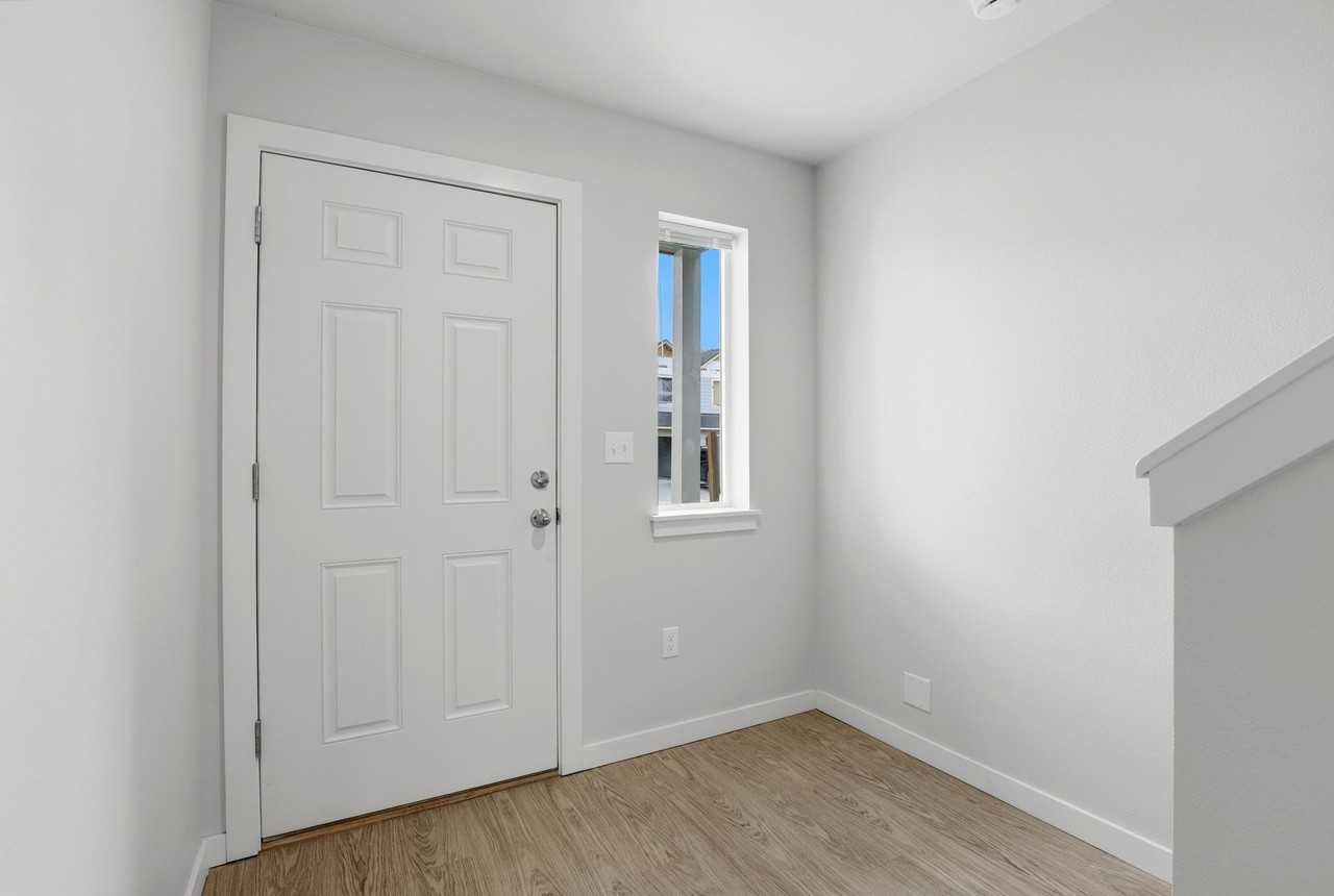 Apple Valley Town Homes - Photo 5 of 50